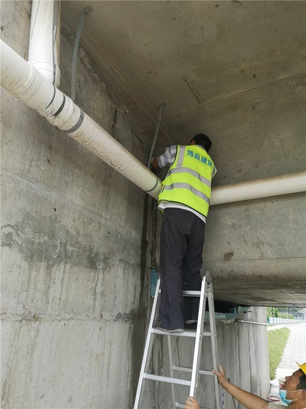 隧道頂部漏水維修.jpg
