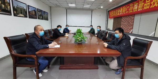 疫情當(dāng)前博贏建筑復(fù)工外墻保溫脫落搶修