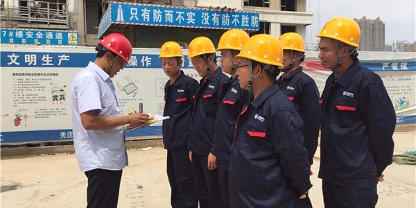 施工富思特真石漆您一定要選擇博贏建筑團(tuán)隊